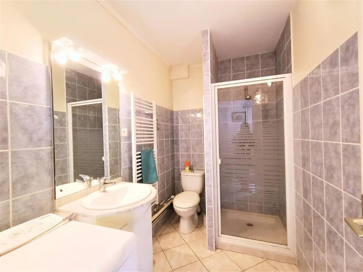 Charmant T2 En Rdc Avec Jardin, Quartier Calme A Aix-Les-Bains - Fr-1-555-41