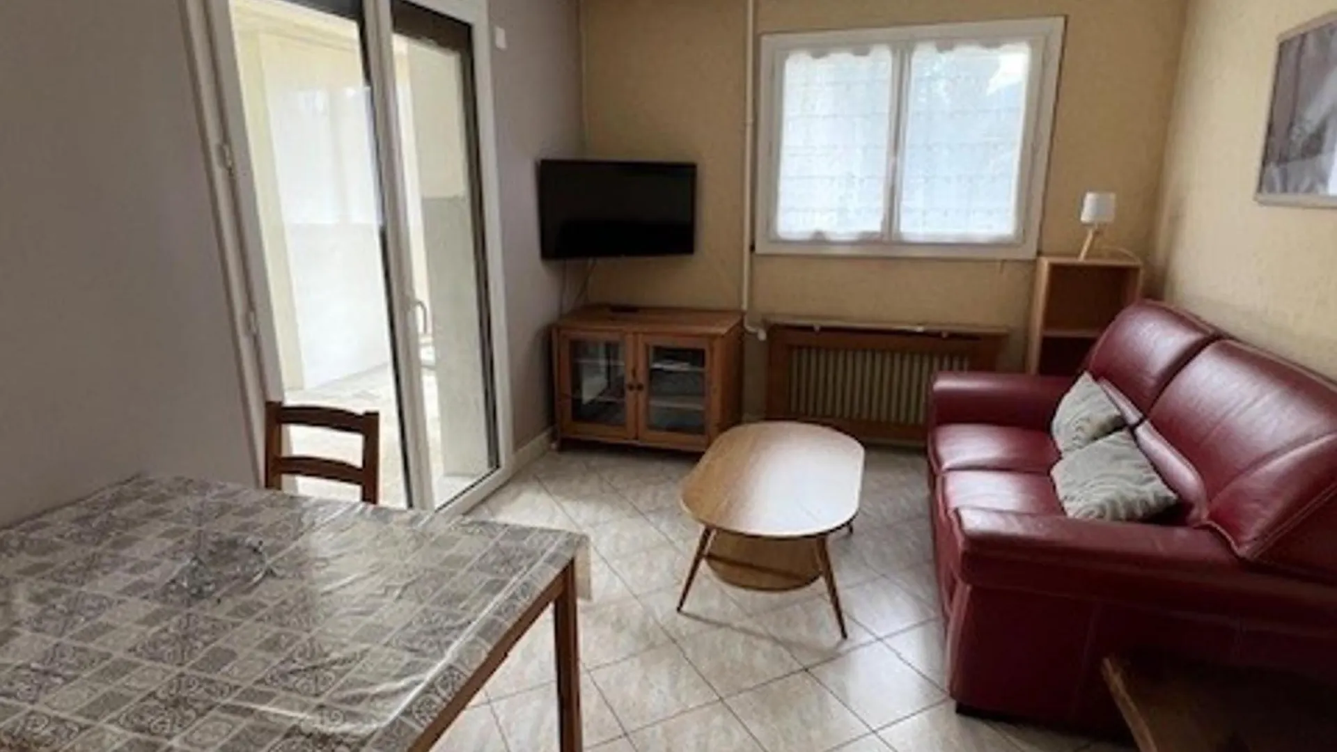 Charmant T2 En Rdc Avec Jardin, Quartier Calme A Aix-Les-Bains - Fr-1-555-41 0*,  France